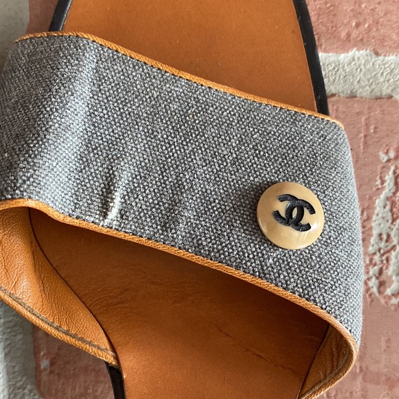 CHANEL Heels Size 8 - Picture 10 of 14